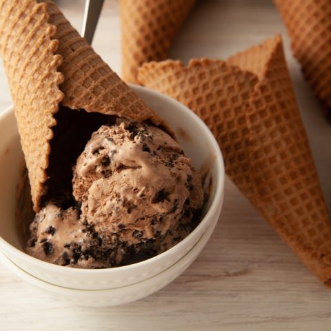 oreo chocolate ice cream with cone